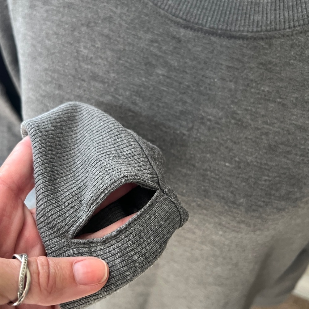 Womens Gray Long Sleeve Shirt size L Pullover Plain Crew Neck Sweatshirt Casual - Picture 7 of 7